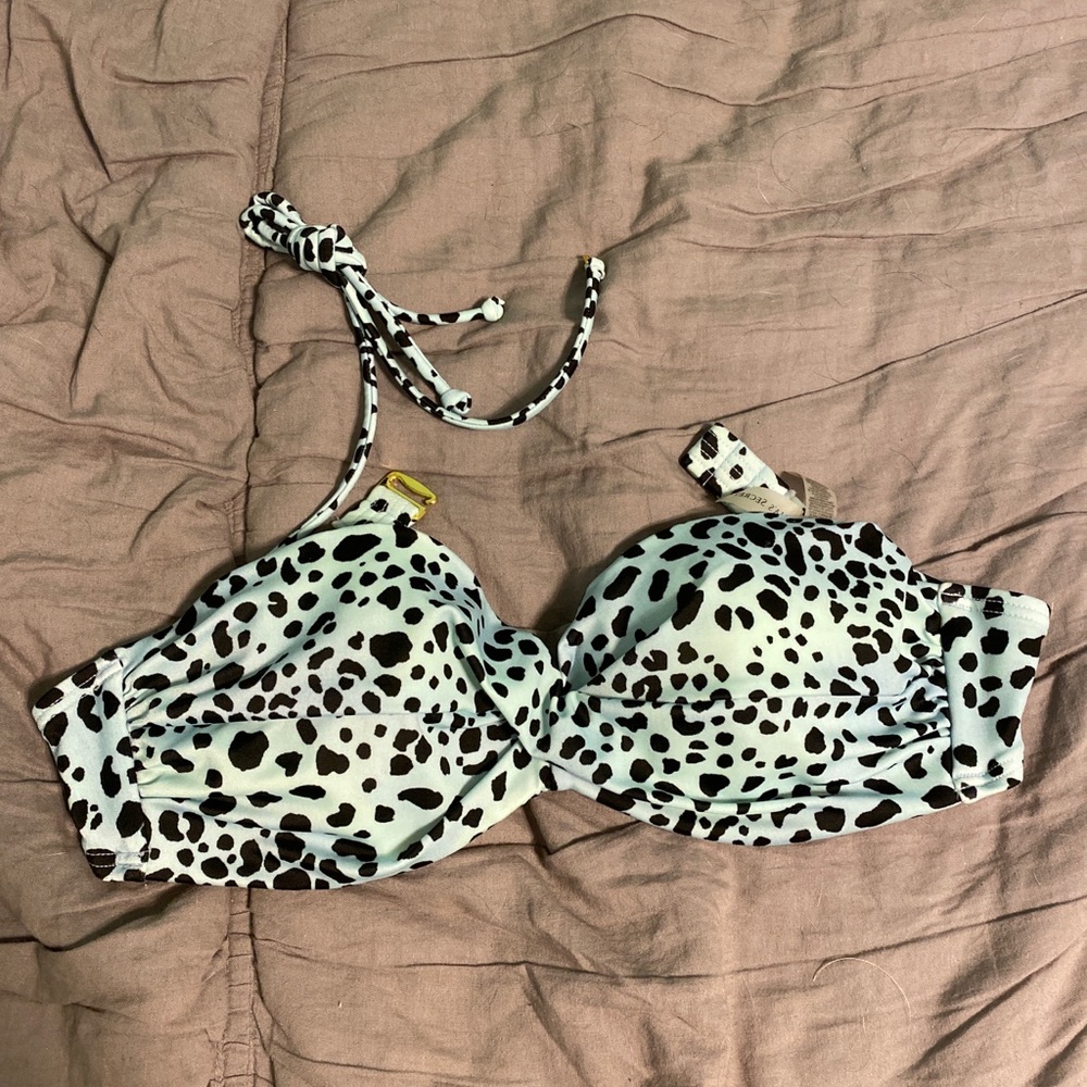 Victoria’s Secret Strapless Bikini Top